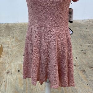 Elegant Pink Lace Dress